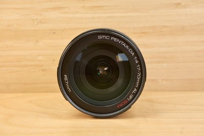 Pentax-DA 17-70mm f/4 AL-IF sdm Lens / Standard Zoom Lens / Pentax 