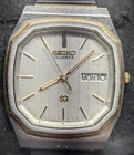 Vintage Seiko Two-Tone Analog Quartz 8123-5060 Day/Date - Running