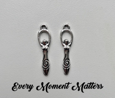 10 x Tibetisches Silber GÖTTIN DER FRUCHTBARKEIT SPIRALGÖTTIN 31x8mm Charms Anhänger