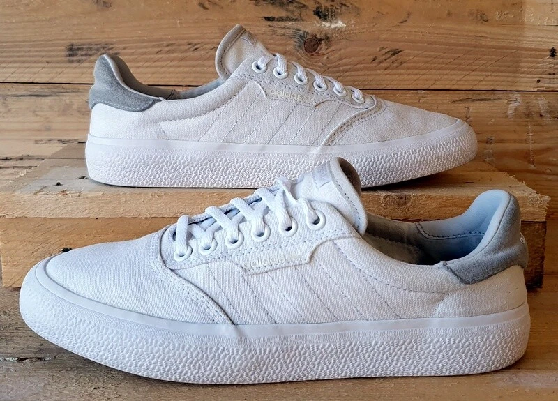 Adidas canvas hotsell pumps