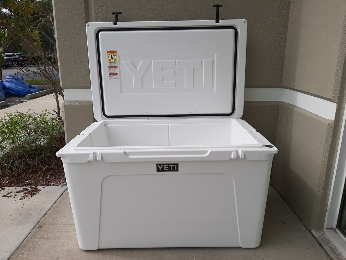 Yeti Tundra 210 Hard Cooler