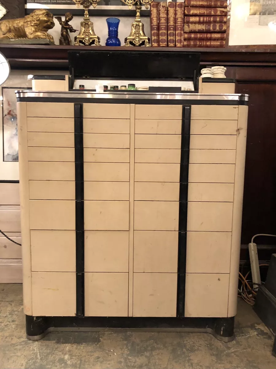 Circa 1930 The American Cabinet Company 18 Drawer Dental Chest
