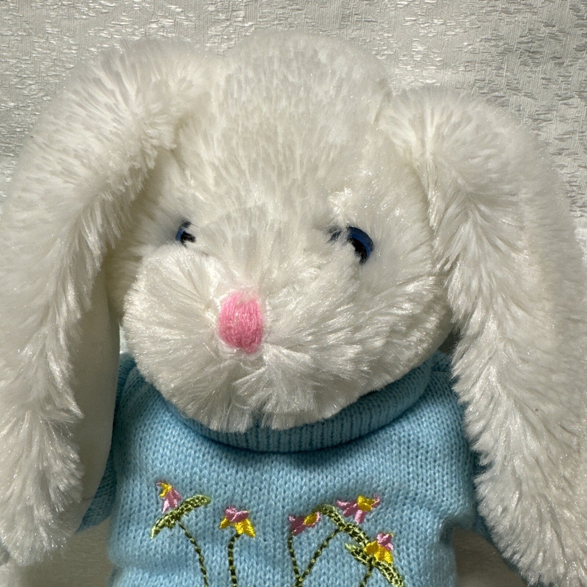 Dan Dee イースター刺繍 うさぎ ぬいぐるみ Dan Dee Plush White Bunny Rabbit 12” Blue Flower Sweater