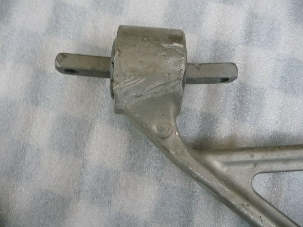 Ferrari California Right Front Lower Control Arm Ball Tie Rod 242496, 221934 OEM