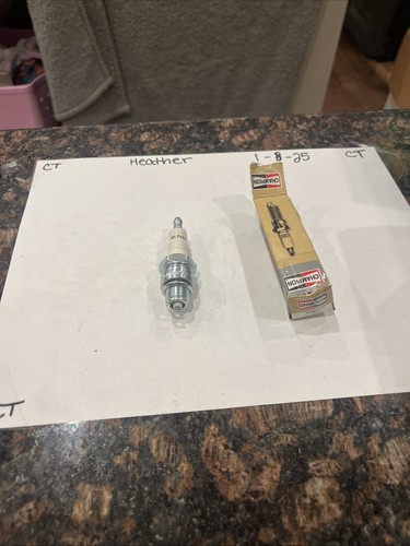 Champion 938M Marine Spark Plug QL78YC - Picture 3 of 4