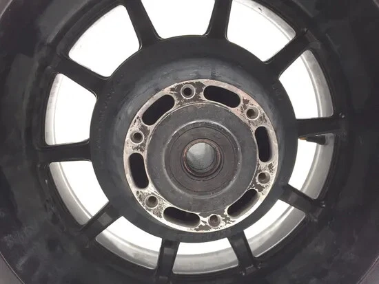 Llanta trasera 2008 Suzuki Boulevard C109R 2853A Foto 4 de 4