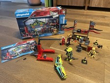 PLAYMOBIL Air Stuntshow 70834 Servicestation mit Kran, Spielzeug-Werkstatt