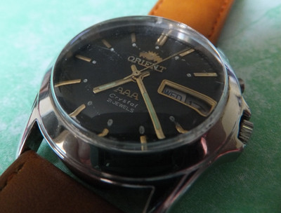 Überholte Orient schwarzes Zifferblatt automatische japanische Uhr