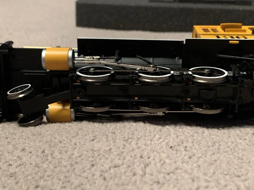 Bachmann Spectrum "O" ON30 2-6-0 Steam Loco Denver Rio Grande & Western Bumble - Image 3 of 4