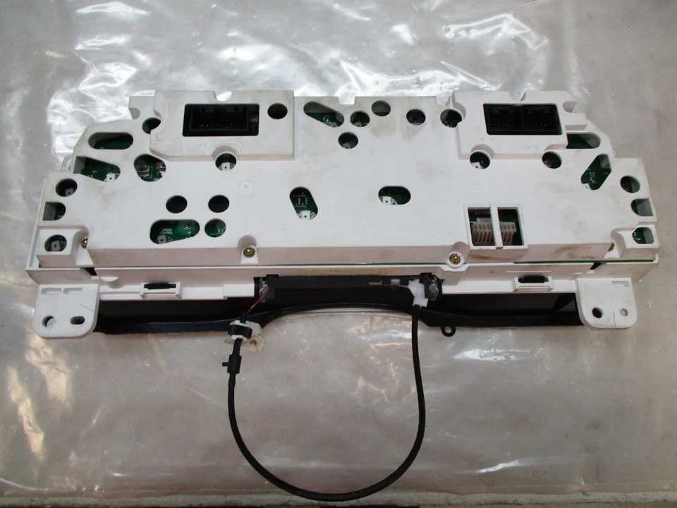 2002 F250 F350 Super Duty GAS velocímetro cluster 151K fabricante de equipamento original LKQ - Imagem 4 de 4