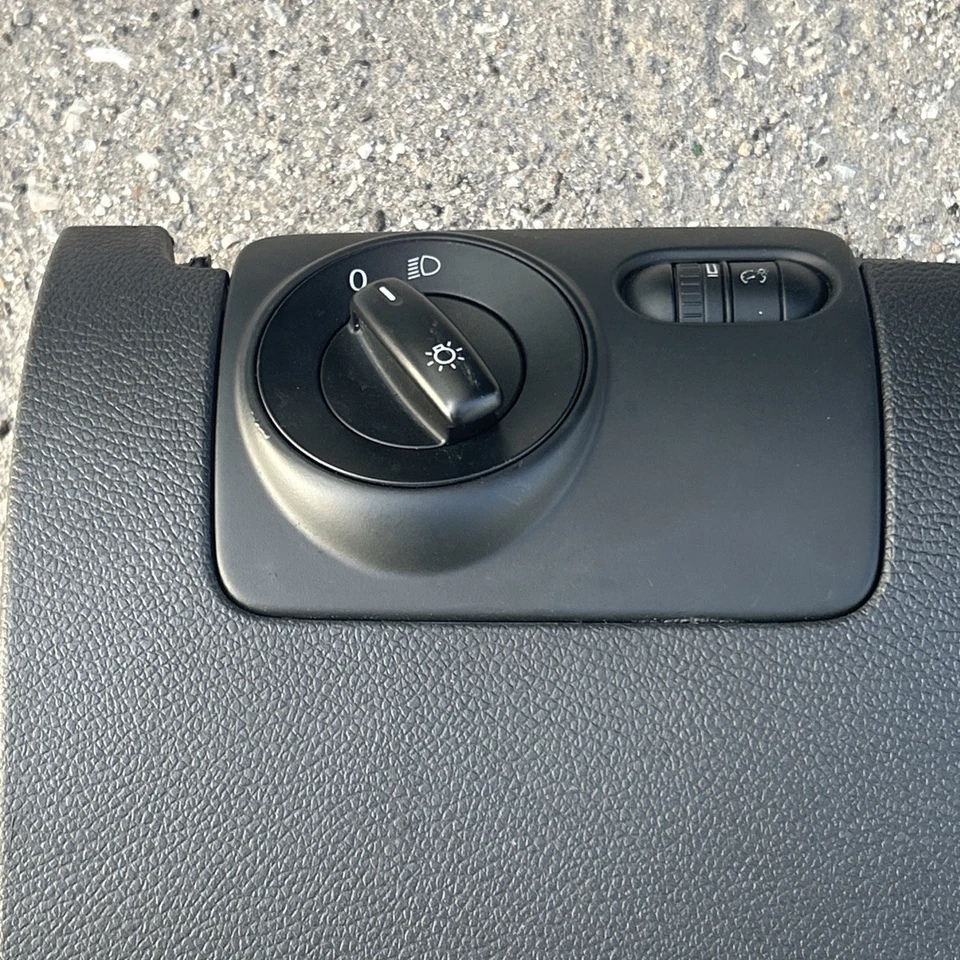 Отделка передней левой панели приборной панели со стороны водителя для Volkswagen Golf GTI MK6 2010-2014 годов выпуска - Изображение 2 из 4