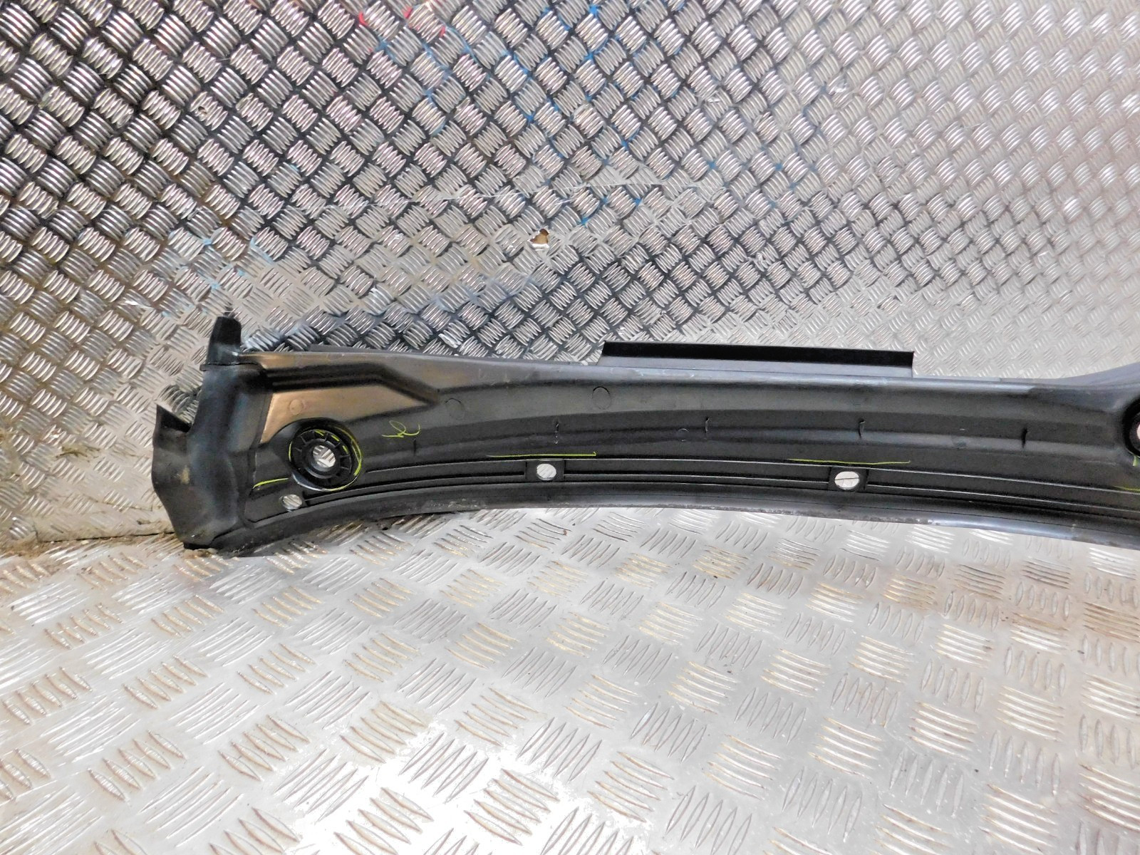 8402642 Bmw X5 Series E53 Cover Windshield Wiper Trim Front Windscreen Cover thumbnail 18