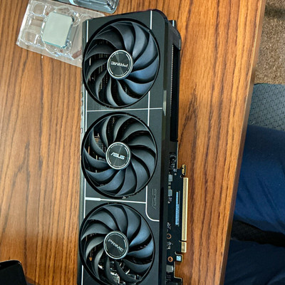 ASUS NVIDIA GeForce RTX Graphics Card Triple Fan Heatsink HDMI