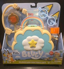 Bluey Cloud Bag Doctor  s Set  7 Play Pieces  Moose Toys  Brand New  Age 3 