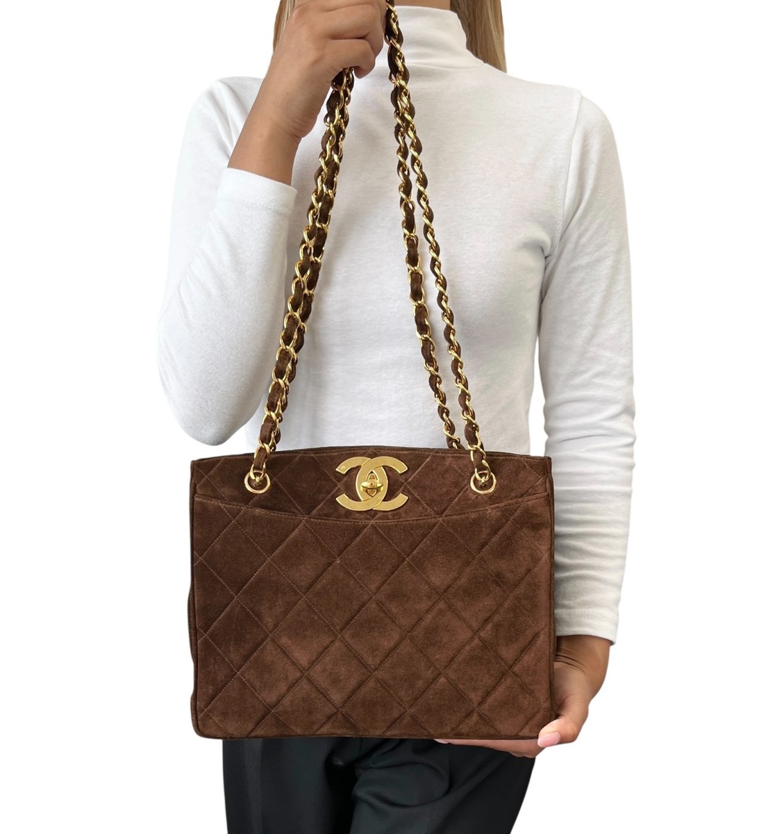 CHANEL Vintage CC Logo Matelasse Chain Shoulder Bag Turnlock Brown