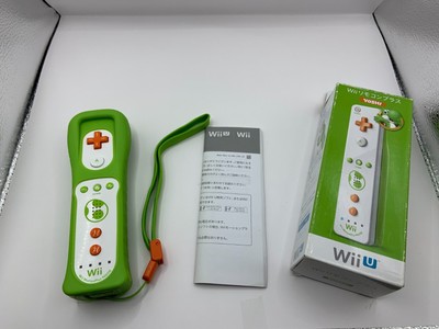 Nintendo Wii U Super Mario Bros Wii Remote Control YOSHI NEW