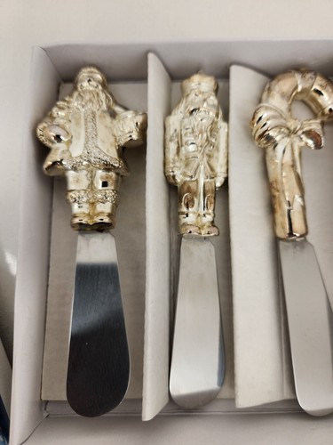 Set Of 4 Holly Tree Pewter Christmas Spreaders Cheese Cream Frosting Butter - Picture 3 of 6