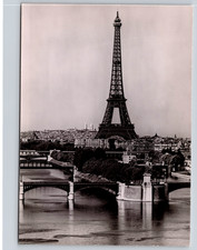 Postcard RPPC France Paris La Tour Eiffel et l Allee des Cygnes