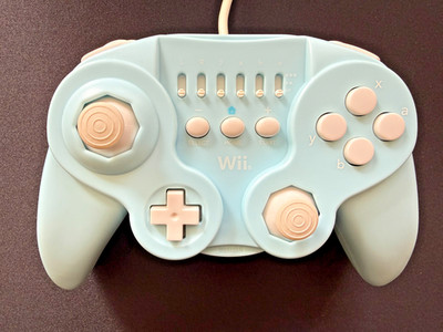 Hori Classic Wired Turbo Controller for Nintendo Wii (VERY RARE)
