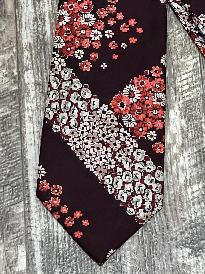 Gravata vintage Christian Dior WPL 490 estampa floral geométrica - Imagem 2 de 4