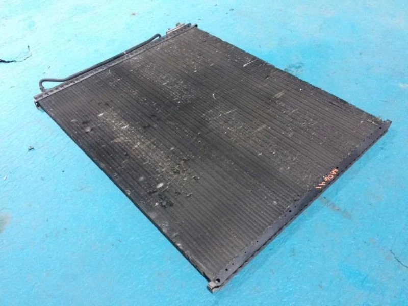 05 06 07 Ford F250 Super Duty 6,0 L diésel usado aire acondicionado enfriador condensador  Foto 2 de 4