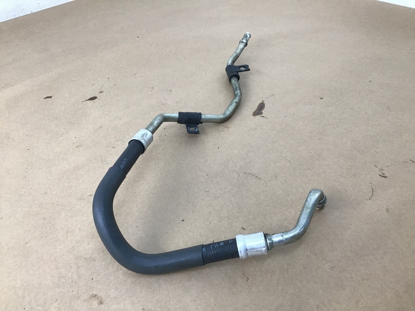 Aston Martin DB9 2013-2016 Oil line