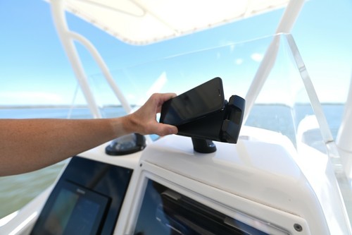Cargador de teléfono inalámbrico impermeable Scanstrut ROKK Wireless Edge SC-CW-05F 10W - Imagen 7 de 12