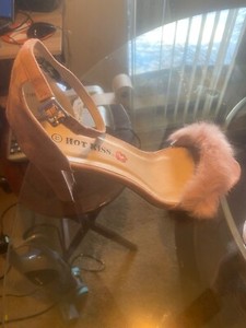 Brand New Block Heel Fuzzy Fur Ankle Toe Strap Faux-Suede w/o box