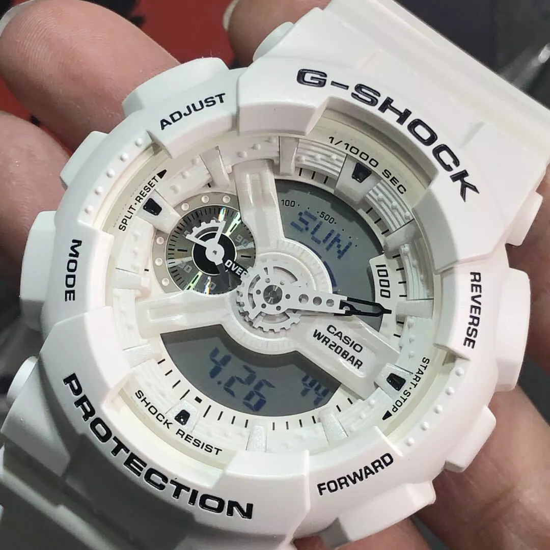 Casio G-Shock GA-110MW-7A White Standard Analog Digital Casio G-Shock GA-110MW-7A White Standard Analog Digital