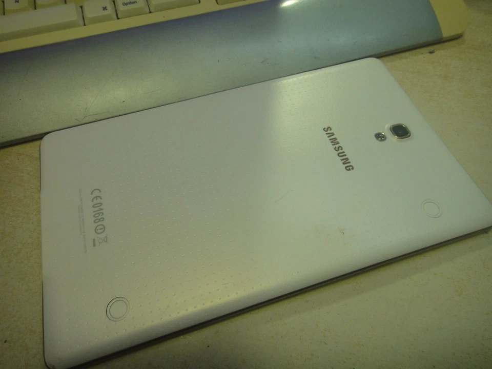 Samsung Galaxy Tab S 8.4 (4G SM-T705) pantalla mal recambios España - Imagen 2 de 4