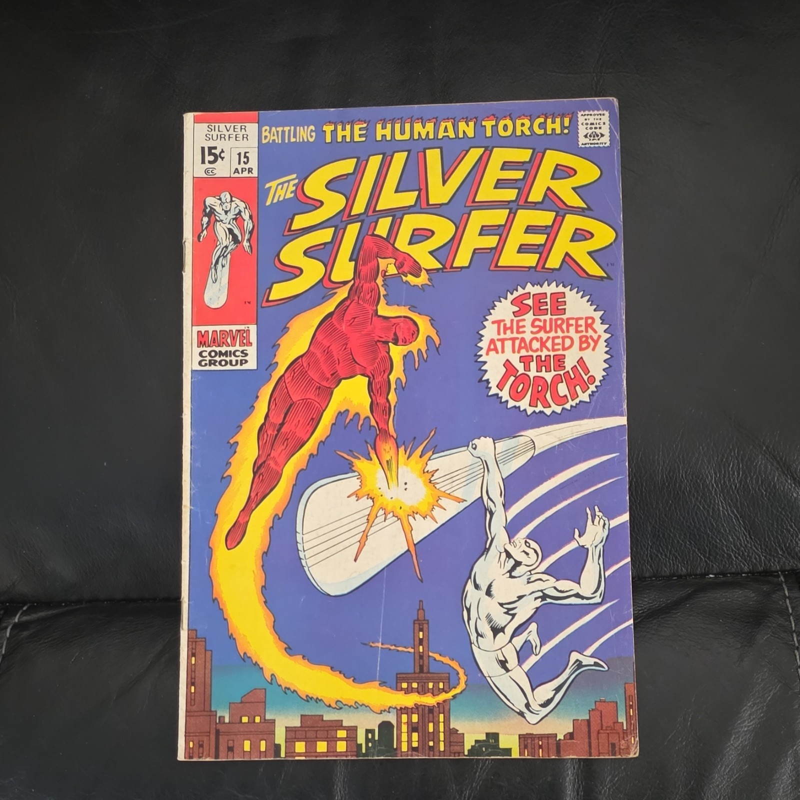 Marvel Comics Silver Surfer #15 Silver Age 1970 Human Torch Stan Lee