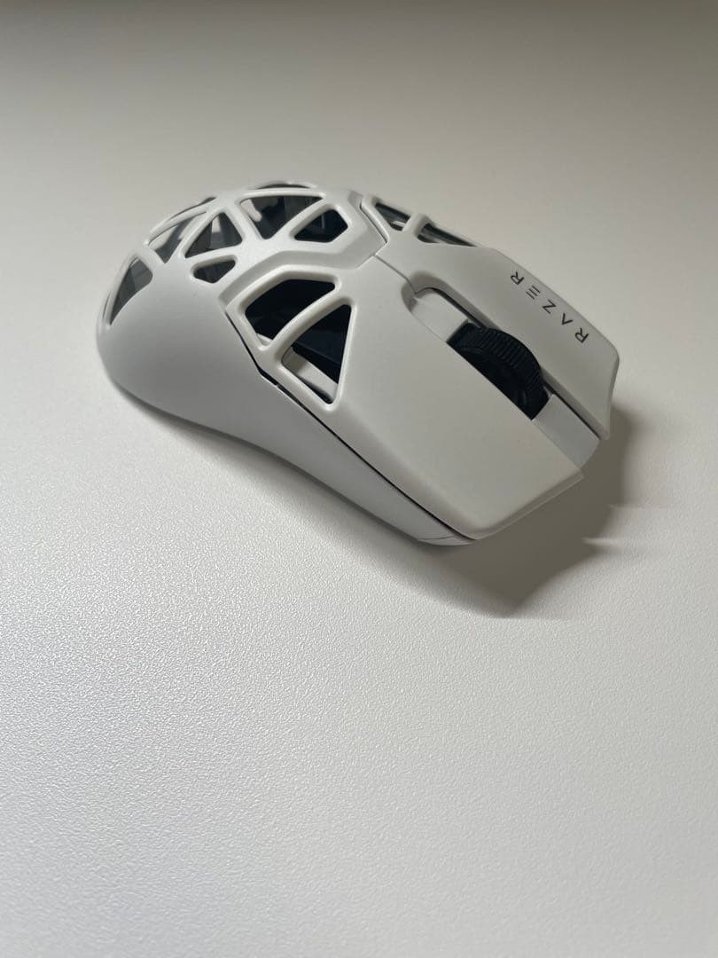 Near MintRazer Viper Mini White Signature Edition Brand New From