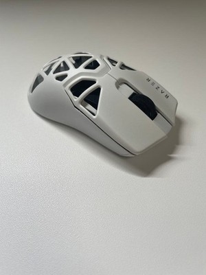 Near MintRazer Viper Mini White Signature Edition Brand New From