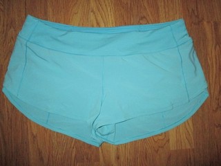 Womens LULULEMON LULU athletic shorts with built in liner sz 12