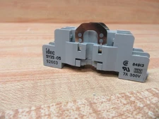 IDEC SY2S-05 Relay Socket SY2S05 W/ Clips (Pack of 2)