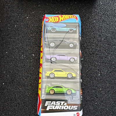 Hot Wheels Fast & Furious 5er Set PKW 1:64 Spielzeugautos HMX11