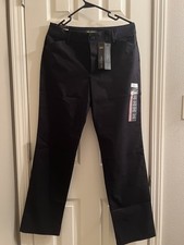 Lee Women's Wrinkle Free Relaxed Fit Straight Leg Pant Black Size 10 M 31/31