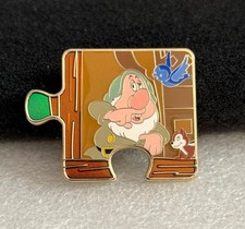 Disney Snow White & Seven Dwarfs Character Connection Sneezy Puzzle Mystery Pin