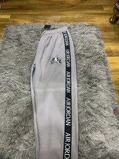 air jordan trousers size LARGE