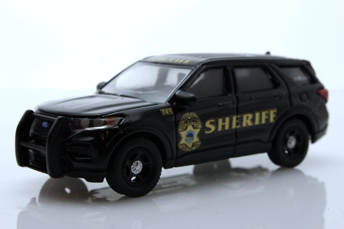 Diecast police cars cheap 1 64 scale