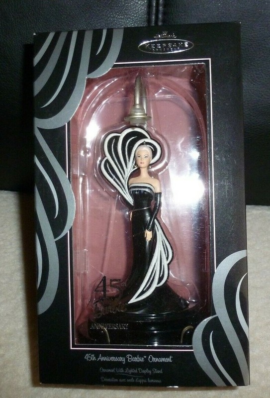 HALLMARK 2004 BARBIE 45TH ANNIVERSARY ORNAMENT *BRAND NEW IN BOX* COLLECTIBLE!