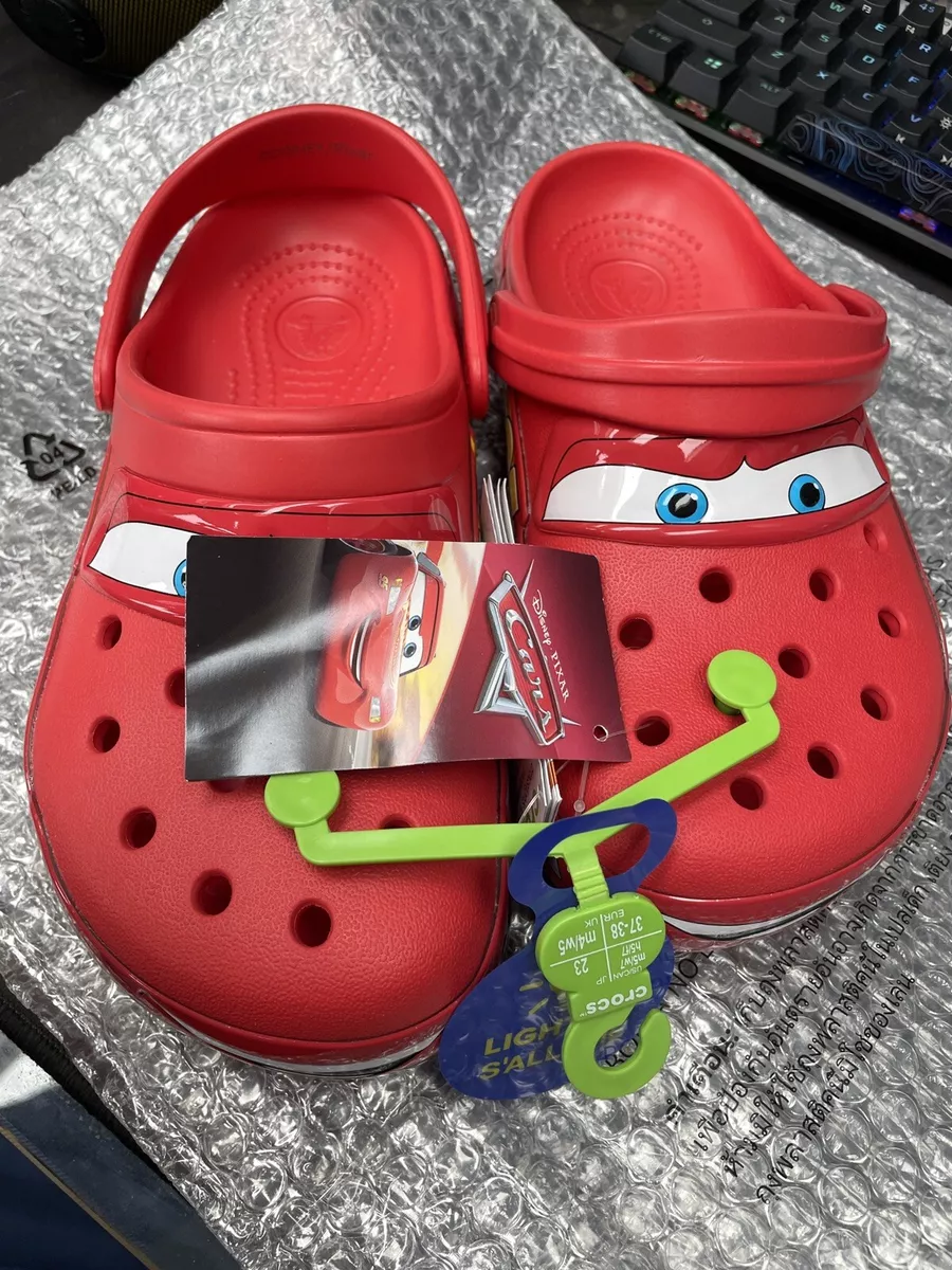LIGHTNING MCQUEEN CROCS SIZE 4 MEN 6 WOMEN