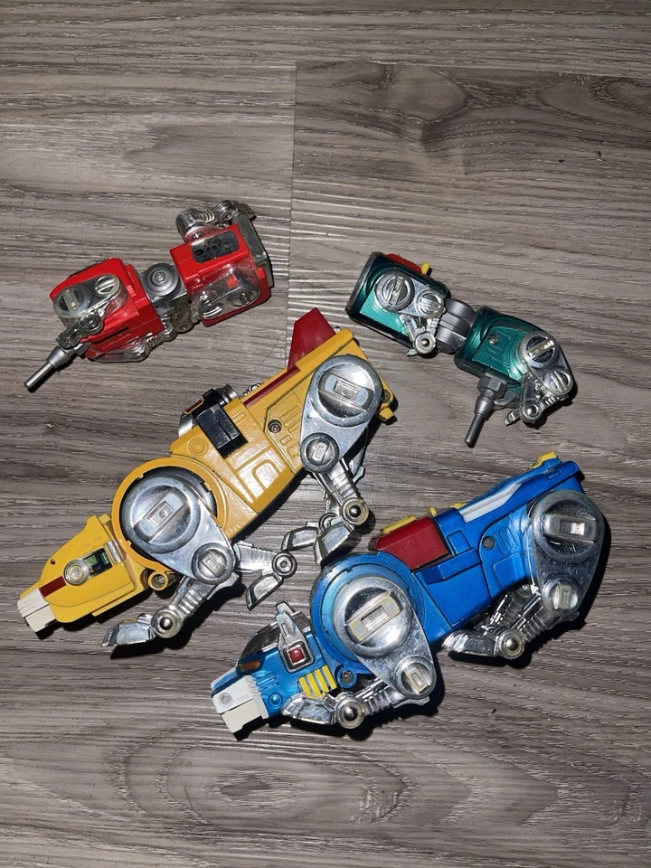 VOLTRON Trendmasters 1997 Diecast BLUE LION YELLOW LION Figures Lot (4) - Image 2 of 4