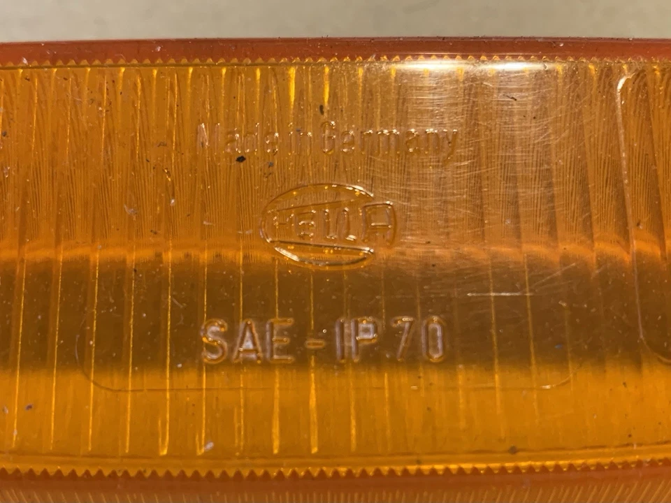 OPEL MANTA A LENTE SEÑAL INFERIOR DELANTERA 70-73 Foto 4 de 4