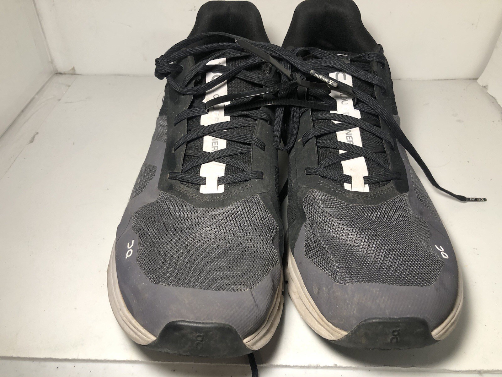 On Running Cloudrunner Eclipse Frost 46.99017 Men… - image 3