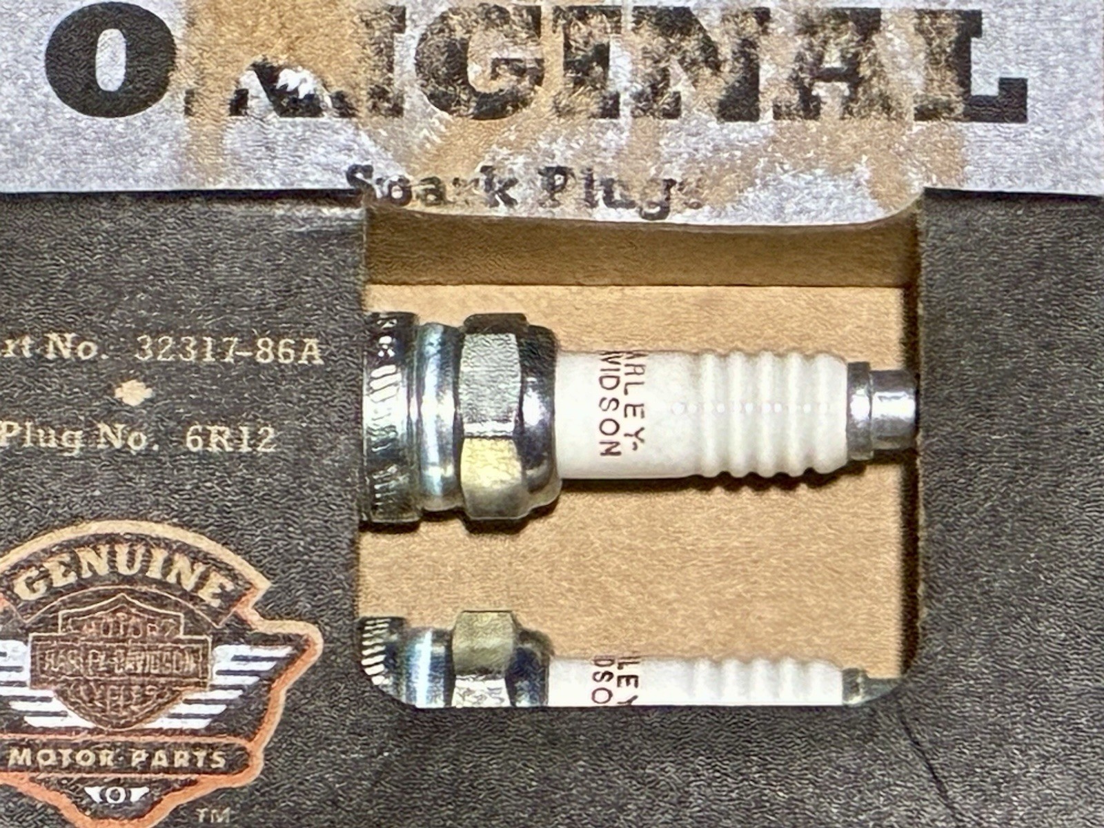 32317-86A HARLEY-DAVIDSON PLUGS NO. 6R12 2 PACK OEM NOS