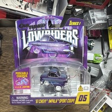 CarTuned Lowriders Show Glow Series 1 '61 Chevy Impala Sport Coupe  05 Car Tune