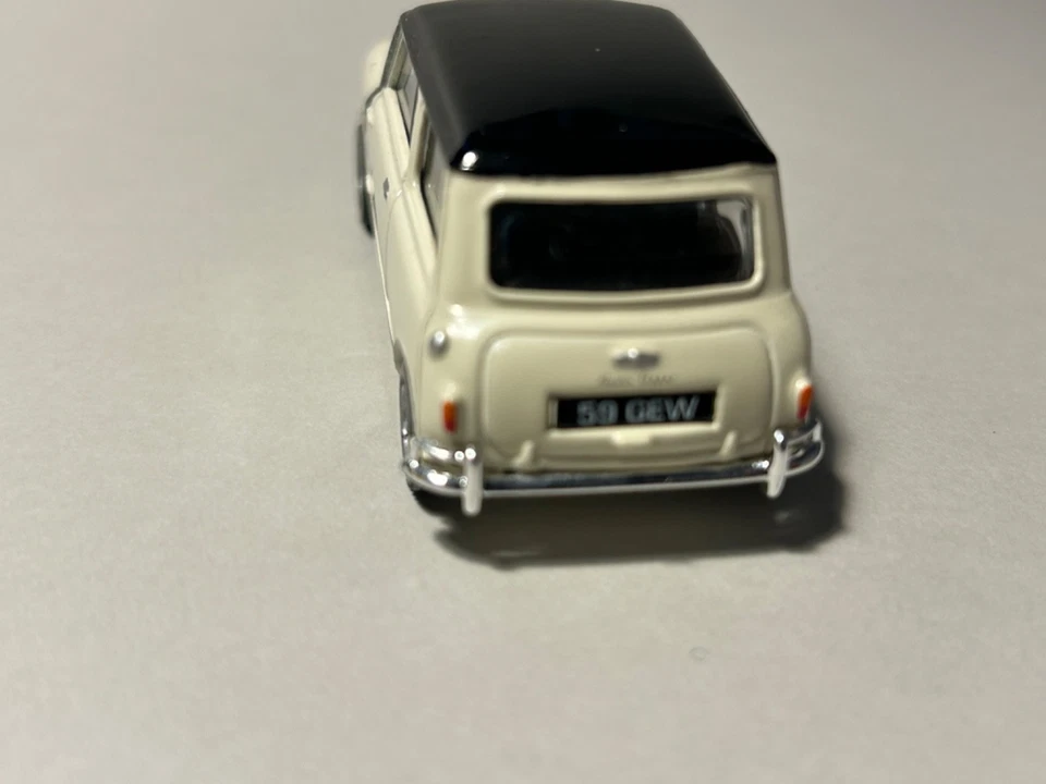 VANGUARDS 1/43 MINI COOPER S esemplare numerato - Immagine 4 di 4