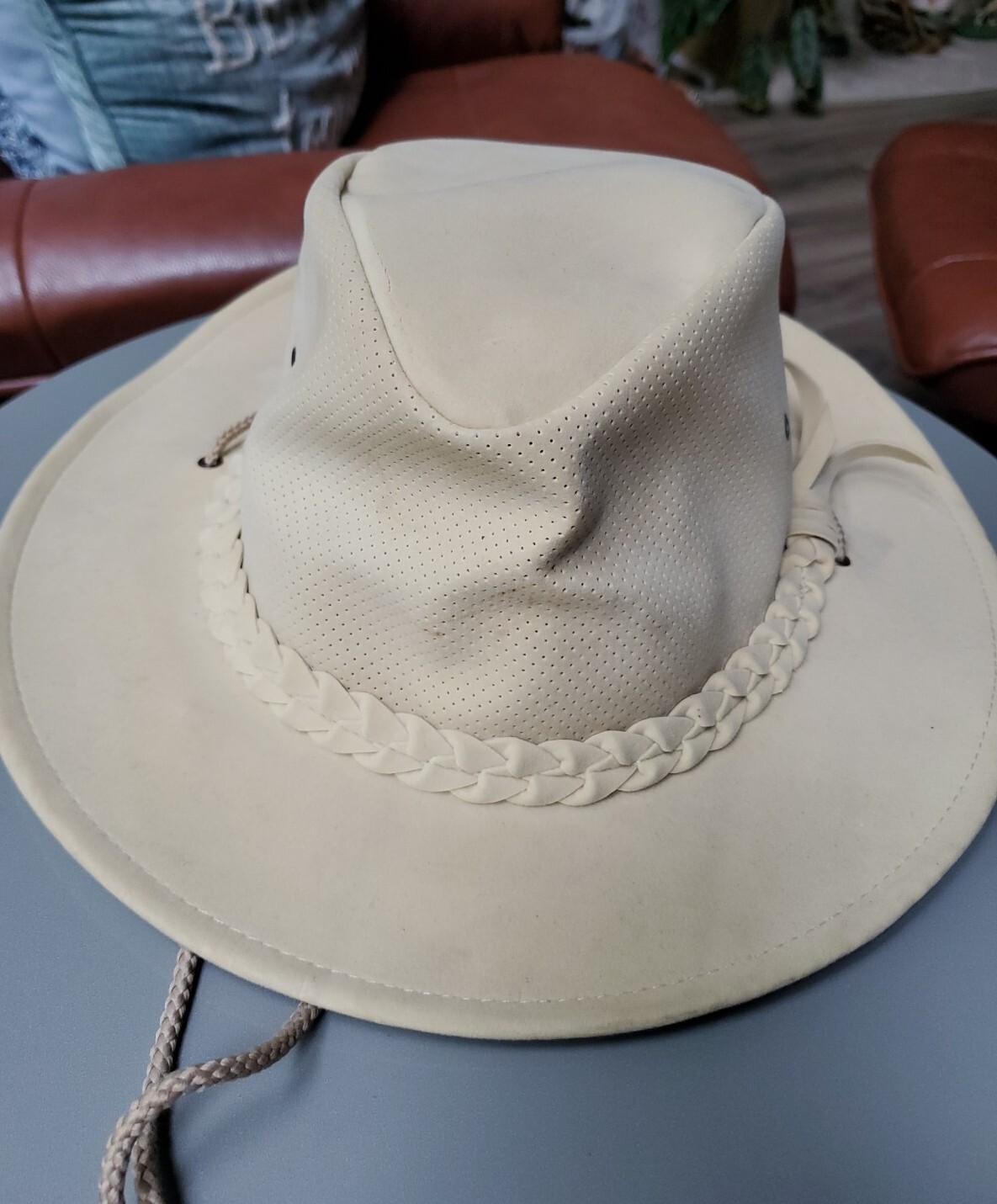 Kakadu Australia Meshblock Suede Leather Like Hat, Size Large Bendigo