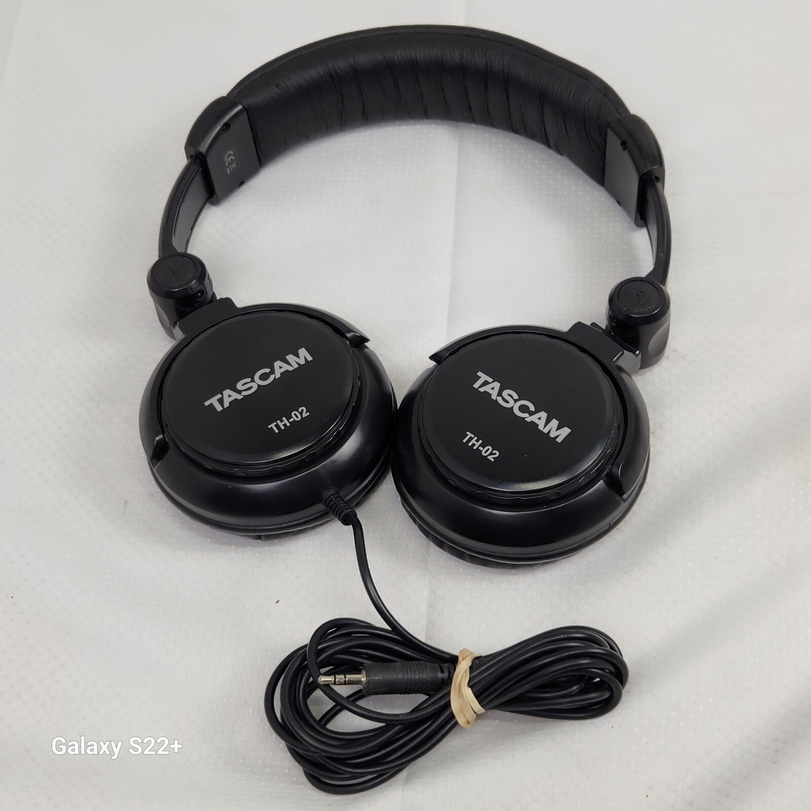 Tascam TH-02 Wired Black Professional Foldable Studio Monito